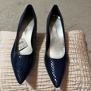 Royal blue patten leather pumps size 7-1/2